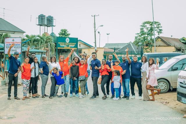 A group of volunteers posing for a photo